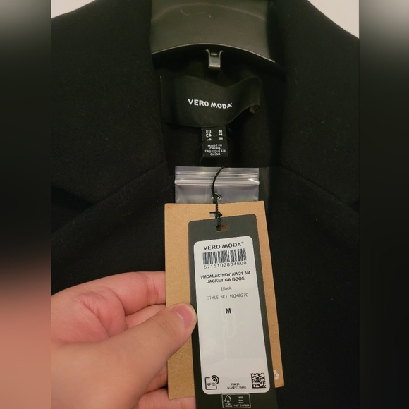 NWT - Vero Moda Women's Black Coat - Picture 3 of 5